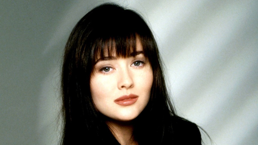 BEVERLY HILLS 90210, Shannen Doherty, 1990-2000.  ph: Mario Casilli / TV Guide / ©Aaron Spelling Prod / courtesy of the Everett Collection